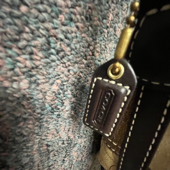 Authentic Coach mini handbag - Picture 2 of 4